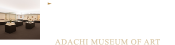 間接照明のやわらかい光が室内に明るく降り注ぐ